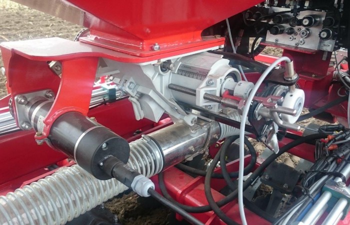 FENIX 3000-4 aparat wysiewający