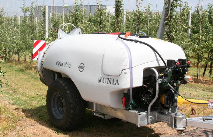Opryskiwacz sadowniczy_ŚLĘZA_zbiornik