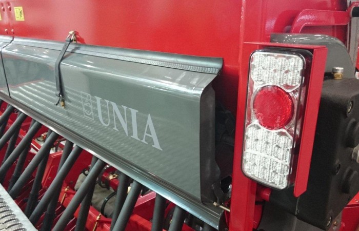 PLUS 400 - oświetlenie LED, dzielone rynny